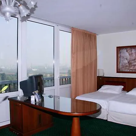 Hotel Alga Mediolan