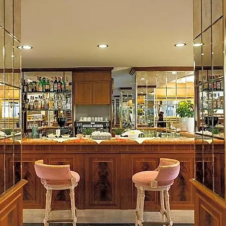 Alga Hotel 3*